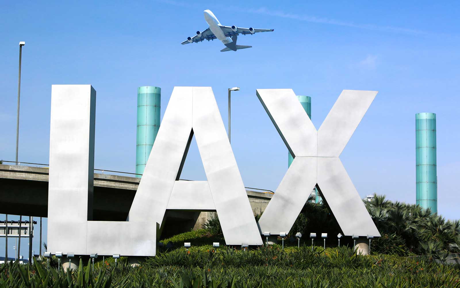 Los Angeles Airport Luggage Baggage Suitcase Storage Service LAX Los Angeles Airport Luggage Baggage Suitcase Storage Service LAX